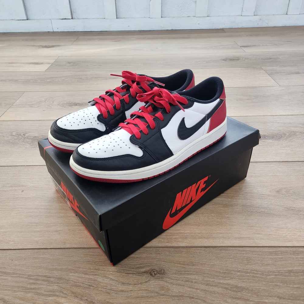Jordan Retro 1 Low Black Toes